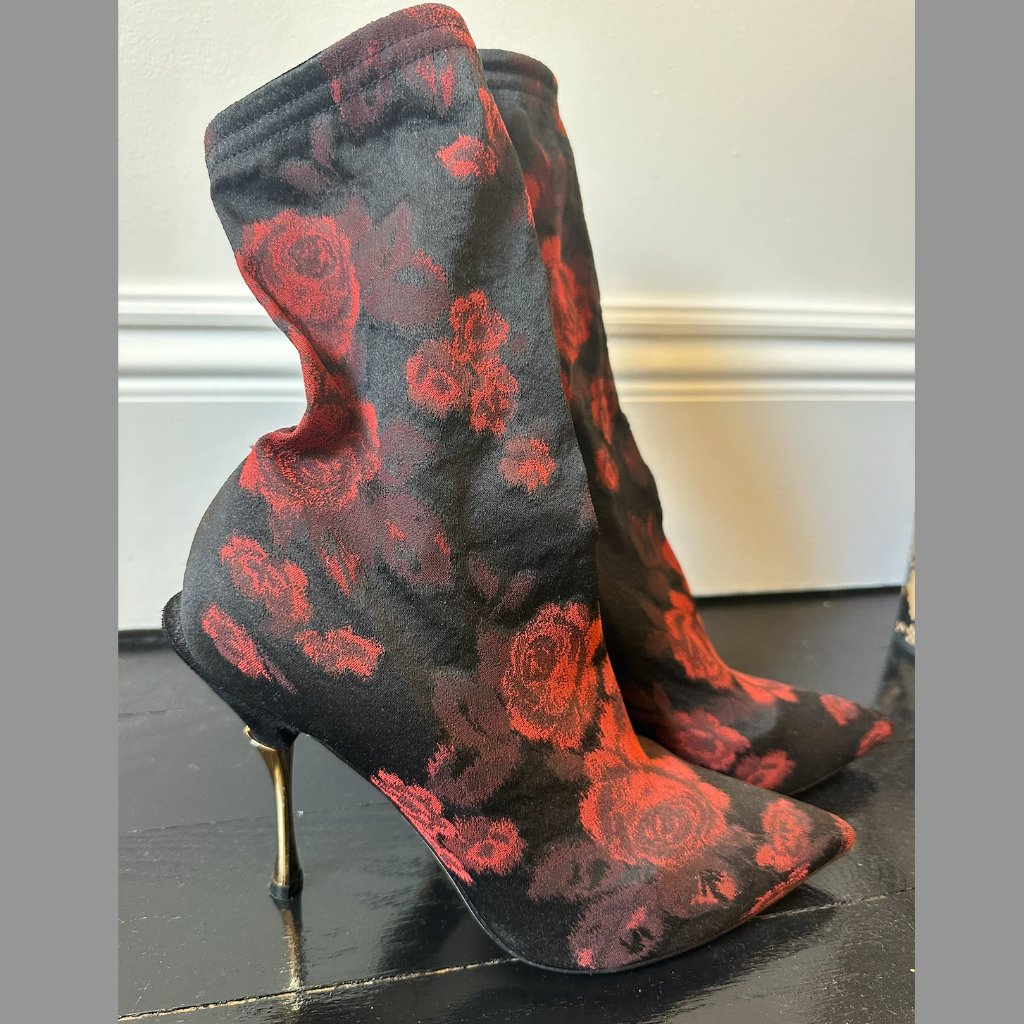 Dolce & Gabbana Black/Red Rose Jacquard Fabric Boots Size 38.5 Worn Once